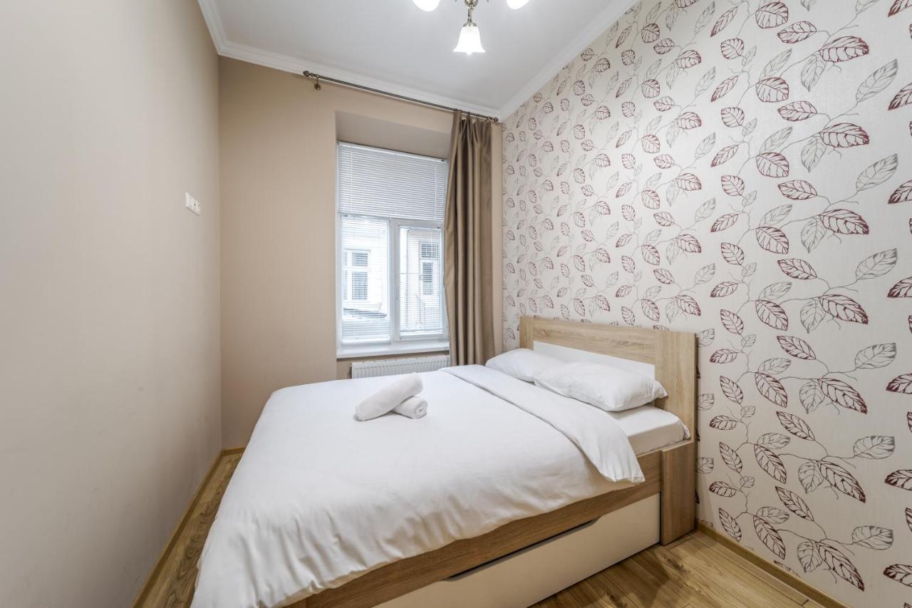 Apartment On Stavropihiiska Street 1 Lviv Luaran gambar